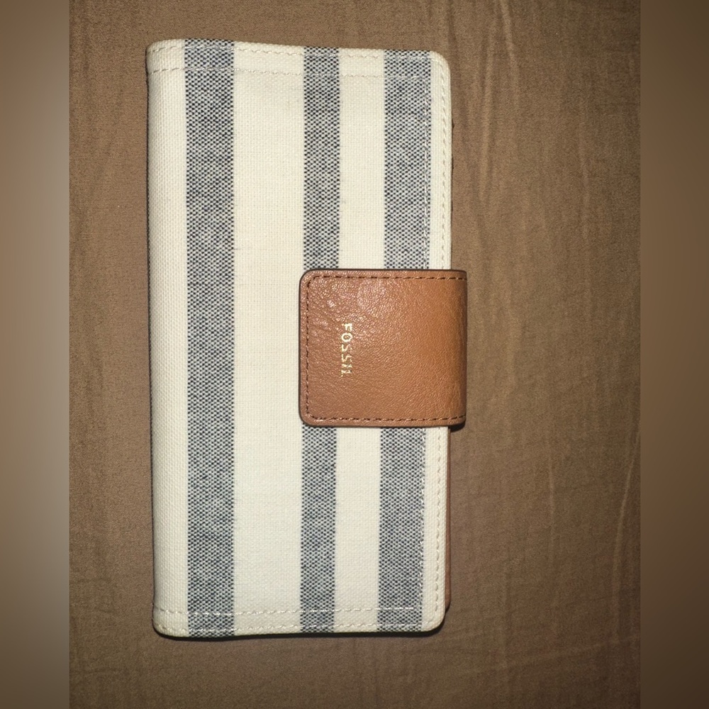 Fossil Wallet